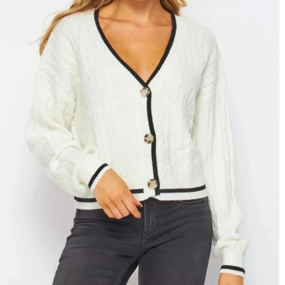 Cardigan Sweater Cable Knit Oversized Boxy Ivory Cream Cropped Ribbed Cozy - Picture 3 of 8